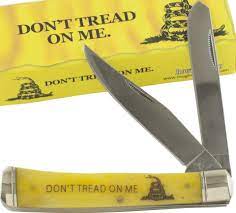 Rough Ryder RR1381 Trapper Don't Tread On Me, Stainless Steel, Yellow Smooth Bone Handle