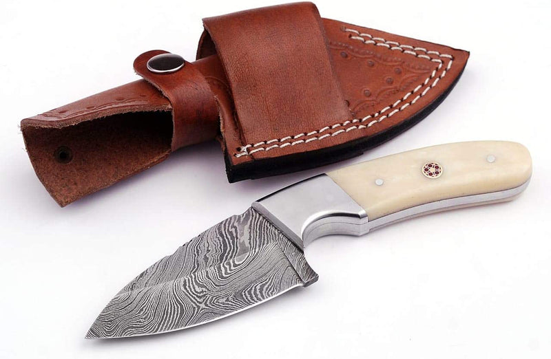 GladiatorsGuild DH76 Custom Made Skinning Knife with Sheath Damascus Steel Pattern